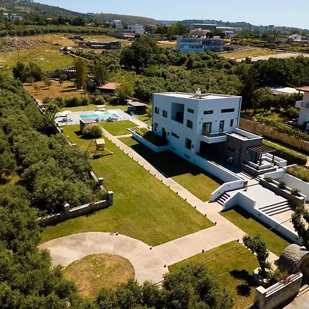 Villa Sfedami Mikro Metochi